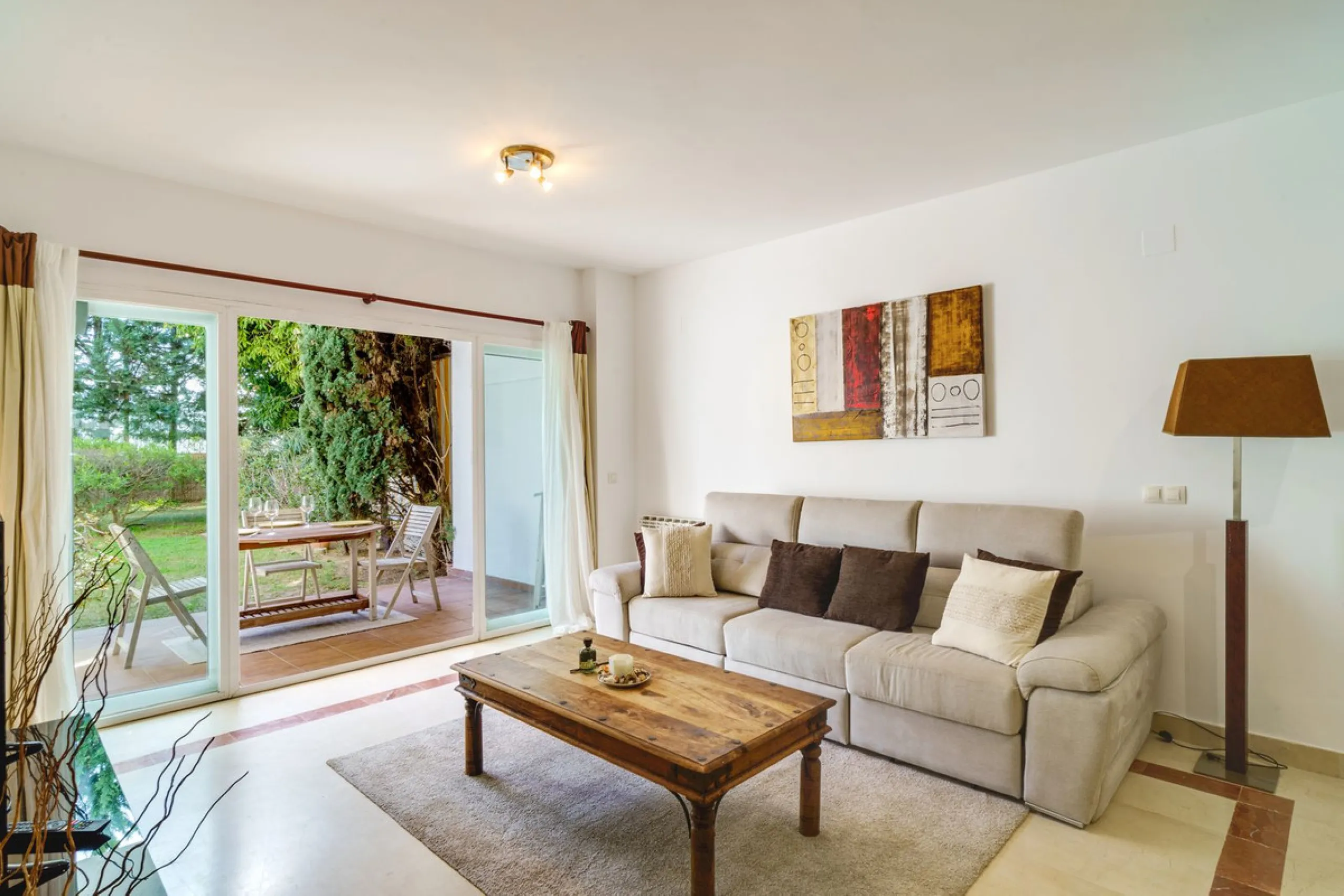 Apartment - Ground Floor Apartment в продаже в Marbella, Málaga. В доме 3 спален и 2 ванных комнат. Площадь дома 127 м²