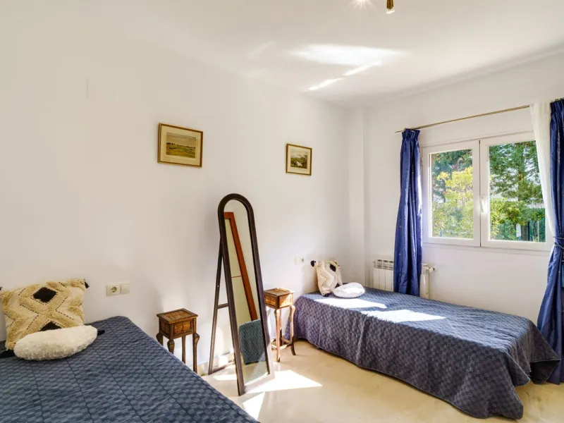 Apartment - Ground Floor Apartment в продаже в Marbella, Málaga. В доме 3 спален и 2 ванных комнат. Площадь дома 127 м²
