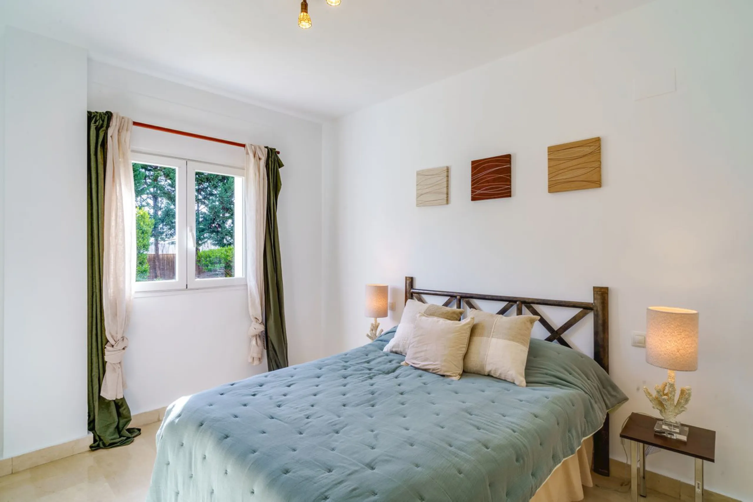Apartment - Ground Floor Apartment в продаже в Marbella, Málaga. В доме 3 спален и 2 ванных комнат. Площадь дома 127 м²