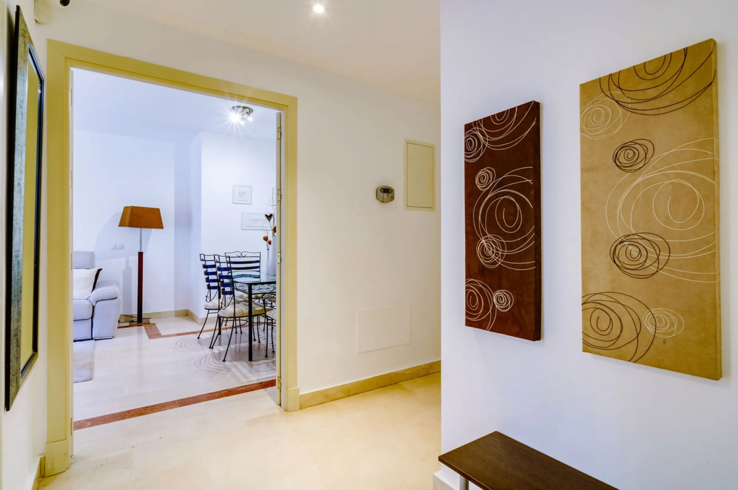Apartment - Ground Floor Apartment в продаже в Marbella, Málaga. В доме 3 спален и 2 ванных комнат. Площадь дома 127 м²