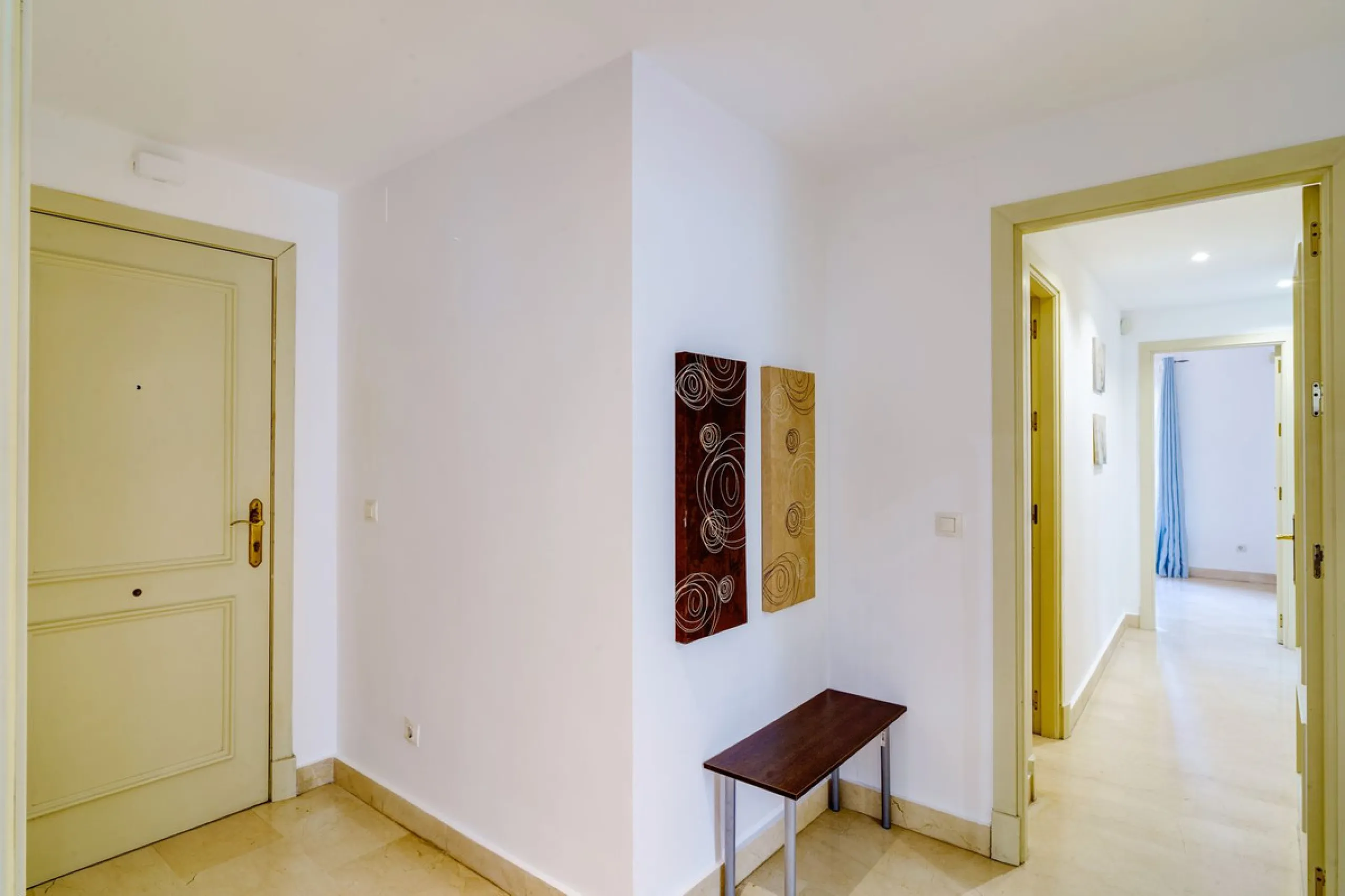 Apartment - Ground Floor Apartment в продаже в Marbella, Málaga. В доме 3 спален и 2 ванных комнат. Площадь дома 127 м²