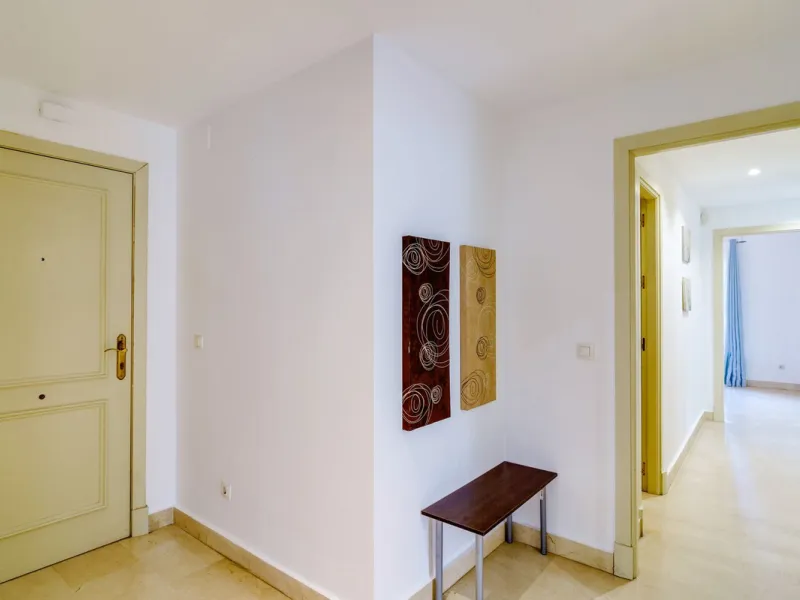 Apartment - Ground Floor Apartment в продаже в Marbella, Málaga. В доме 3 спален и 2 ванных комнат. Площадь дома 127 м²