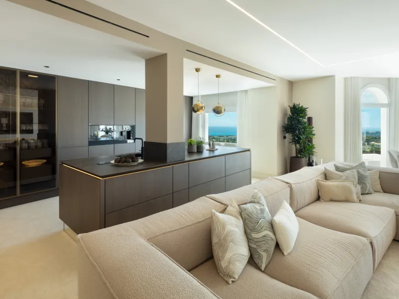 Apartment - Penthouse в продаже в Marbella, Málaga. В доме 4 спален и 5 ванных комнат. Площадь дома 420 м²