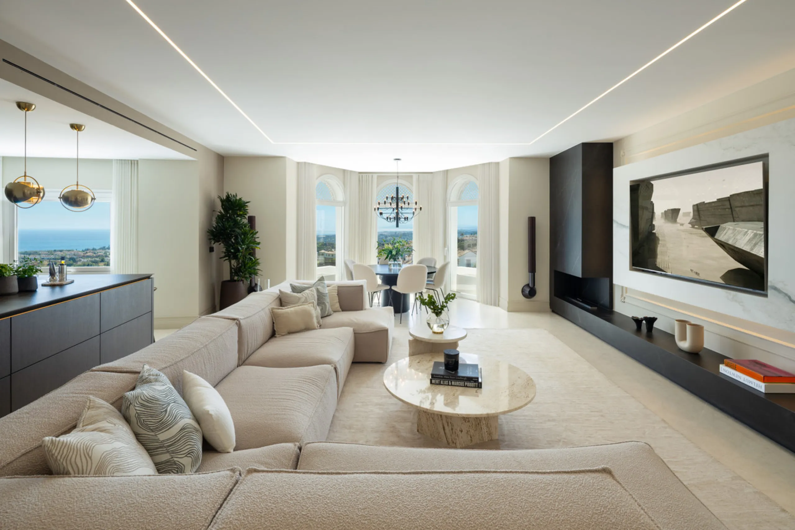 Apartment - Penthouse в продаже в Marbella, Málaga. В доме 4 спален и 5 ванных комнат. Площадь дома 420 м²