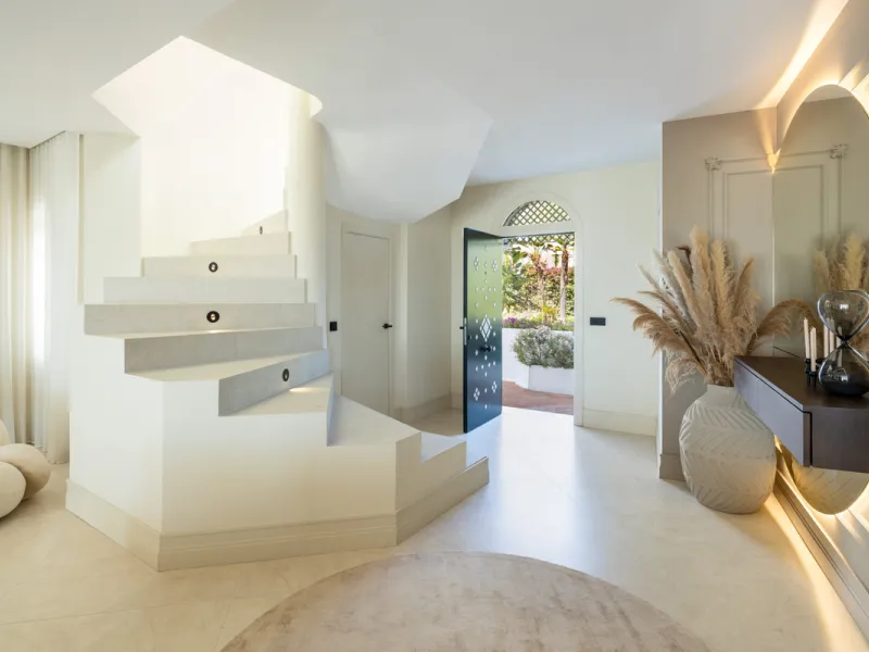 Apartment - Penthouse в продаже в Marbella, Málaga. В доме 4 спален и 5 ванных комнат. Площадь дома 420 м²