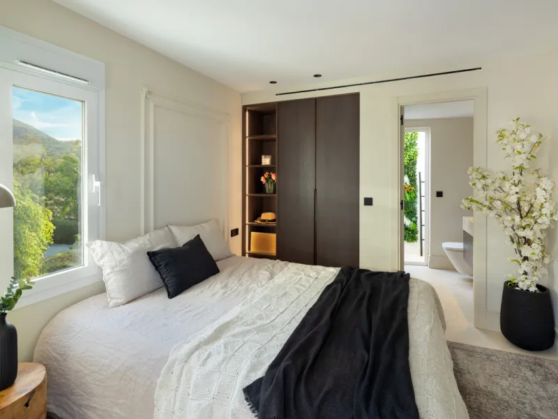 Apartment - Penthouse в продаже в Marbella, Málaga. В доме 4 спален и 5 ванных комнат. Площадь дома 420 м²