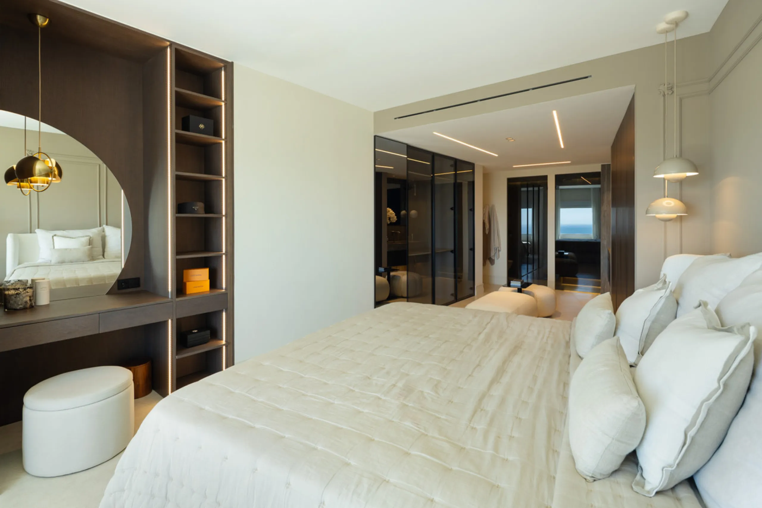 Apartment - Penthouse в продаже в Marbella, Málaga. В доме 4 спален и 5 ванных комнат. Площадь дома 420 м²