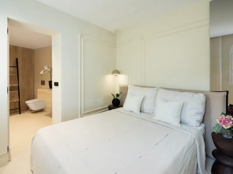 Apartment - Penthouse в продаже в Marbella, Málaga. В доме 4 спален и 5 ванных комнат. Площадь дома 420 м²