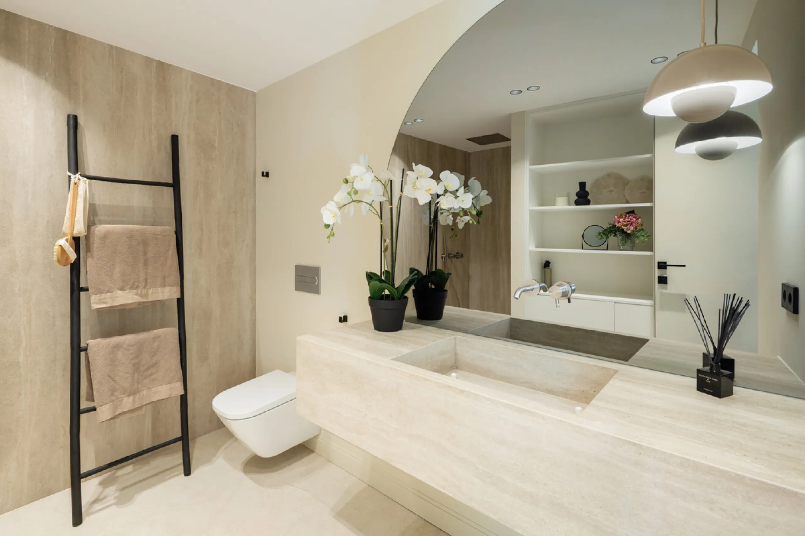 Apartment - Penthouse в продаже в Marbella, Málaga. В доме 4 спален и 5 ванных комнат. Площадь дома 420 м²
