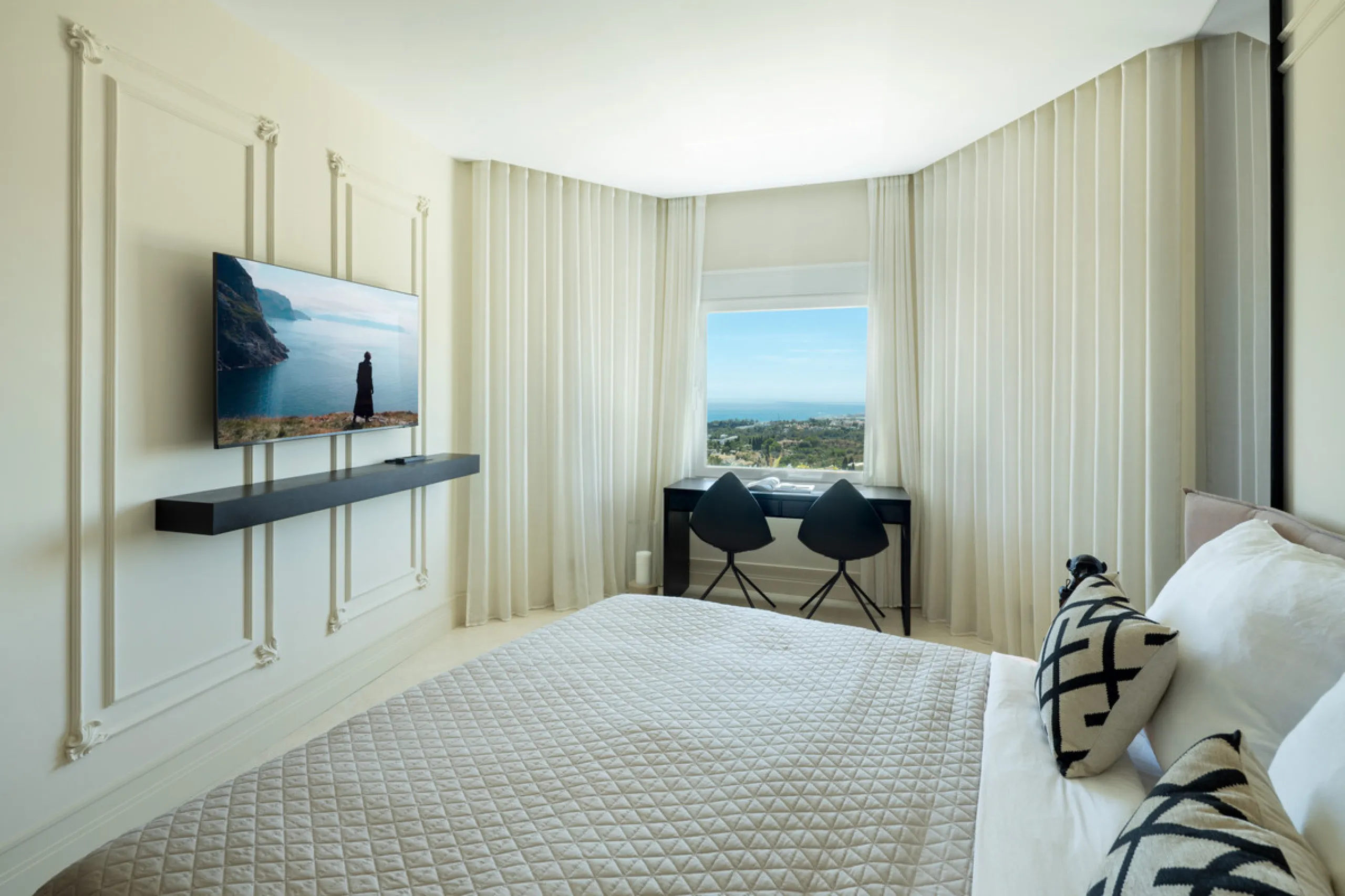 Apartment - Penthouse в продаже в Marbella, Málaga. В доме 4 спален и 5 ванных комнат. Площадь дома 420 м²