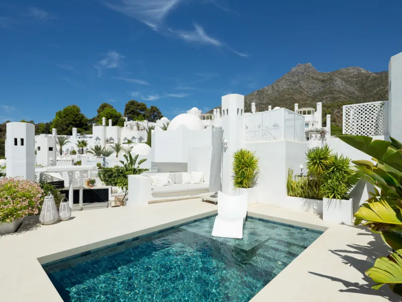 Apartment - Penthouse в продаже в Marbella, Málaga. В доме 4 спален и 5 ванных комнат. Площадь дома 420 м²