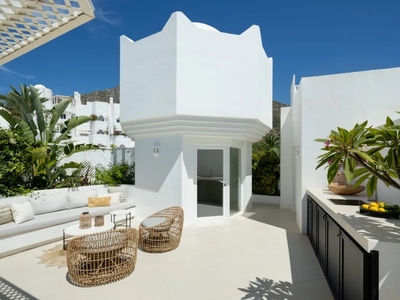 Apartment - Penthouse в продаже в Marbella, Málaga. В доме 4 спален и 5 ванных комнат. Площадь дома 420 м²