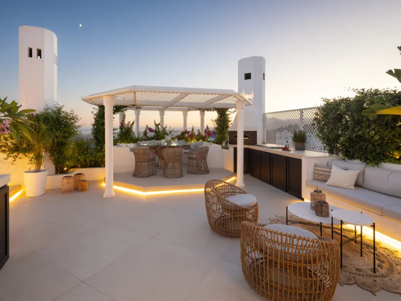 Apartment - Penthouse в продаже в Marbella, Málaga. В доме 4 спален и 5 ванных комнат. Площадь дома 420 м²