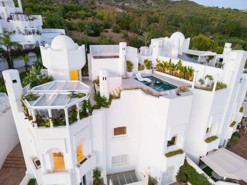 Apartment - Penthouse в продаже в Marbella, Málaga. В доме 4 спален и 5 ванных комнат. Площадь дома 420 м²