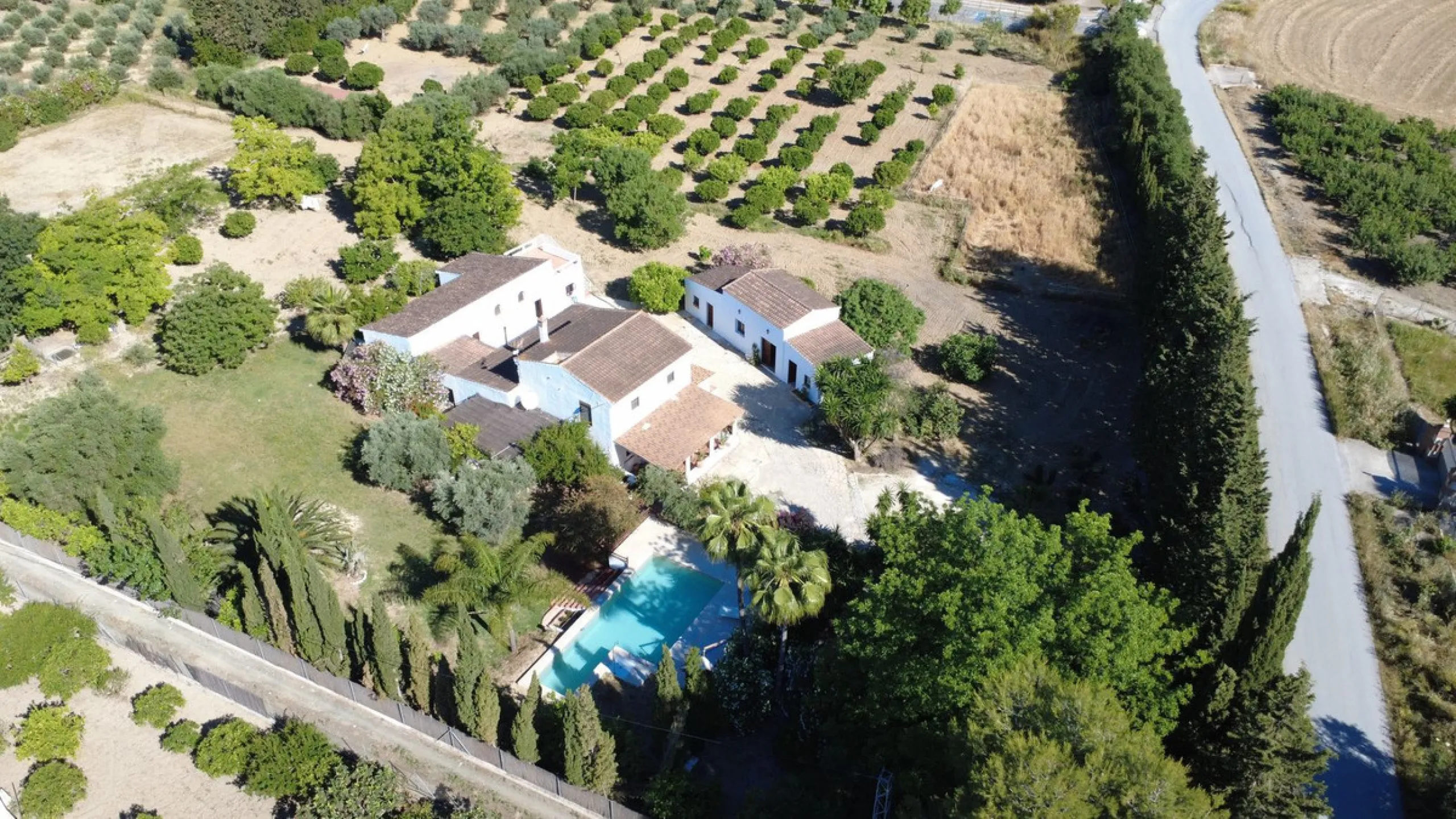 House - Finca - Cortijo в продаже в Alhaurín el Grande, Málaga. В доме 7 спален и 7 ванных комнат. Площадь дома 409 м². Площадь участка 12074 м²