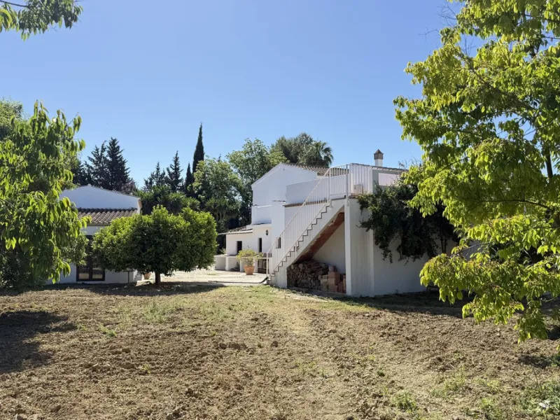 House - Finca - Cortijo в продаже в Alhaurín el Grande, Málaga. В доме 7 спален и 7 ванных комнат. Площадь дома 409 м². Площадь участка 12074 м²
