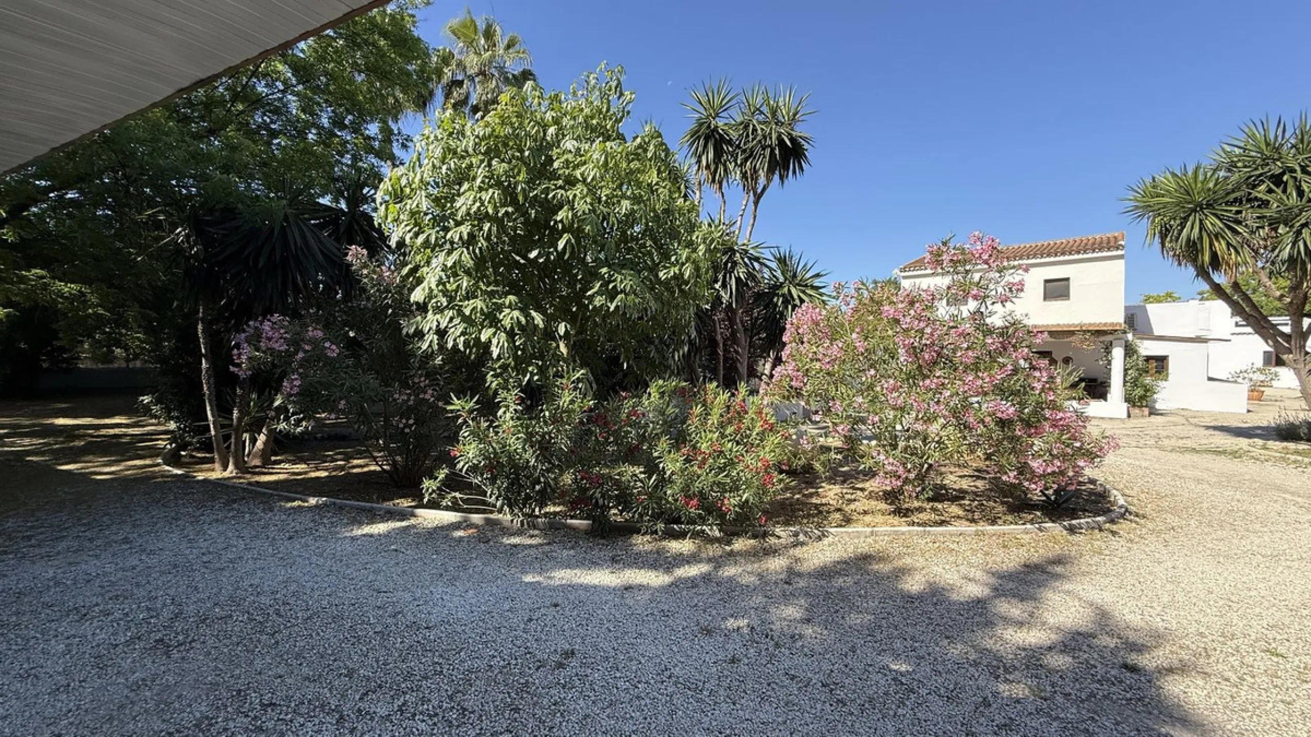House - Finca - Cortijo в продаже в Alhaurín el Grande, Málaga. В доме 7 спален и 7 ванных комнат. Площадь дома 409 м². Площадь участка 12074 м²