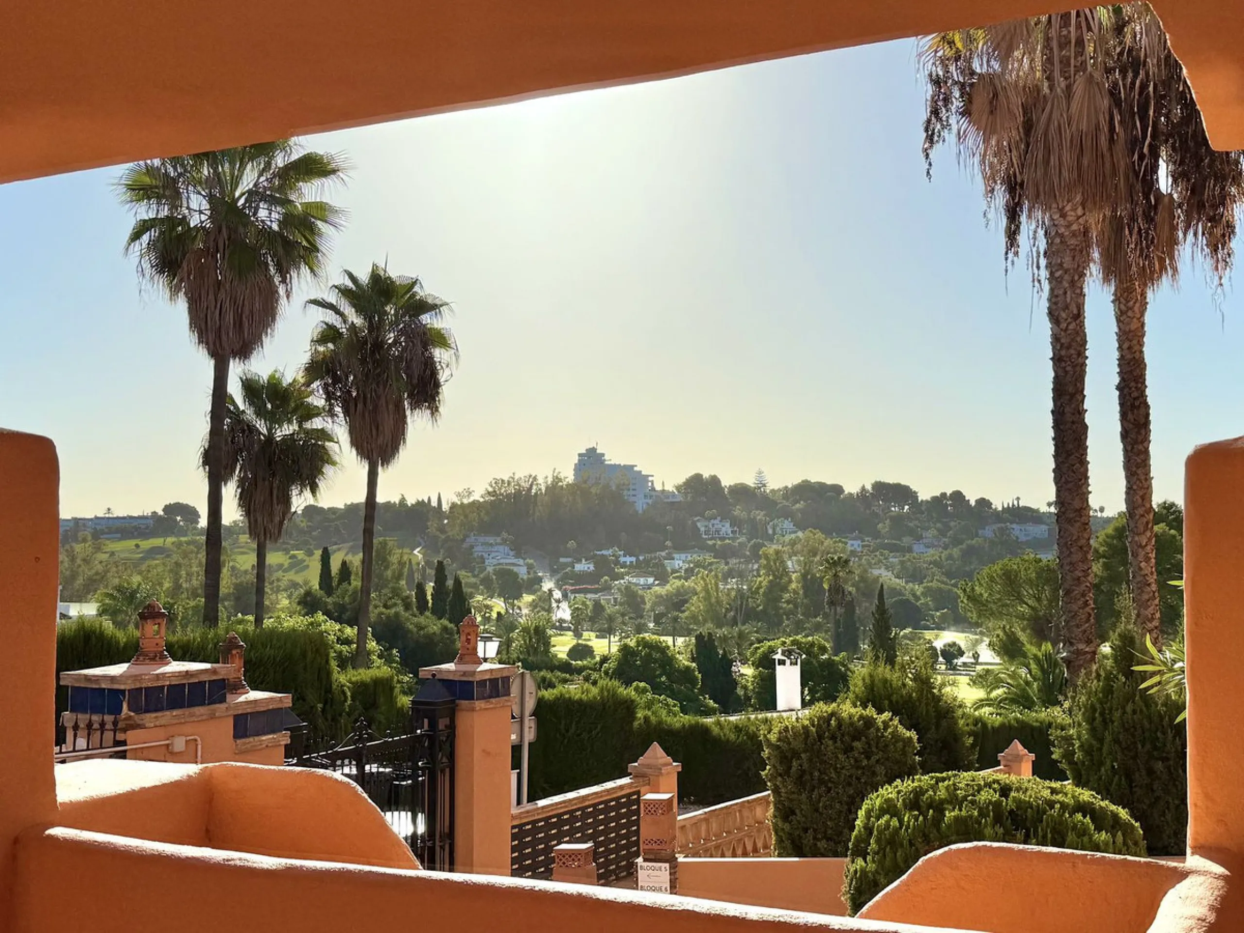 Modern 2-Bed, 2-Bath Apartment on the Edge of El Paraíso Golf