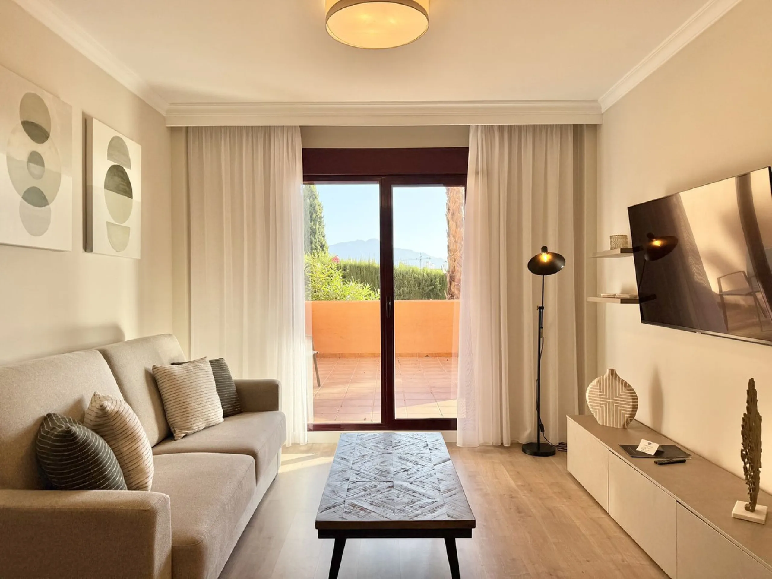 Modern 2-Bed, 2-Bath Apartment on the Edge of El Paraíso Golf