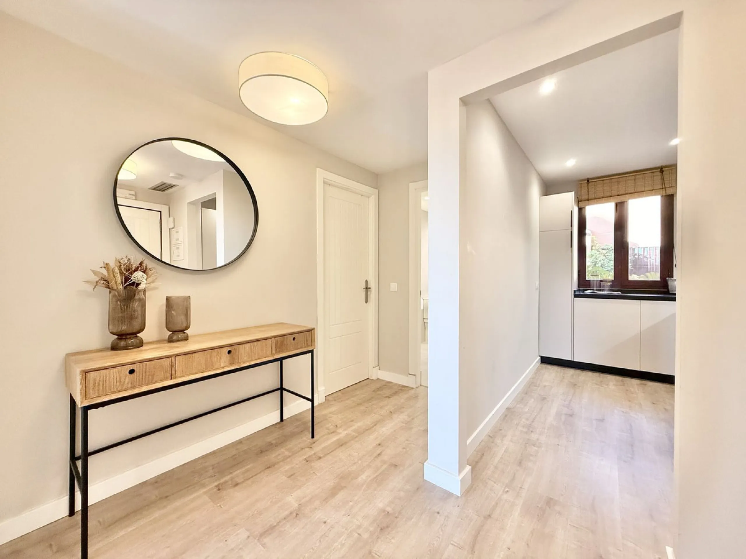 Modern 2-Bed, 2-Bath Apartment on the Edge of El Paraíso Golf