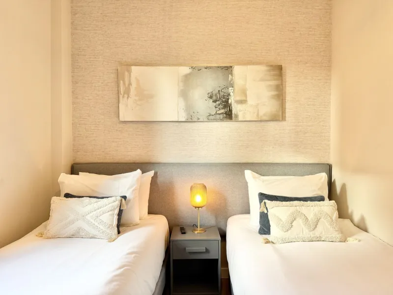 Modern 2-Bed, 2-Bath Apartment on the Edge of El Paraíso Golf