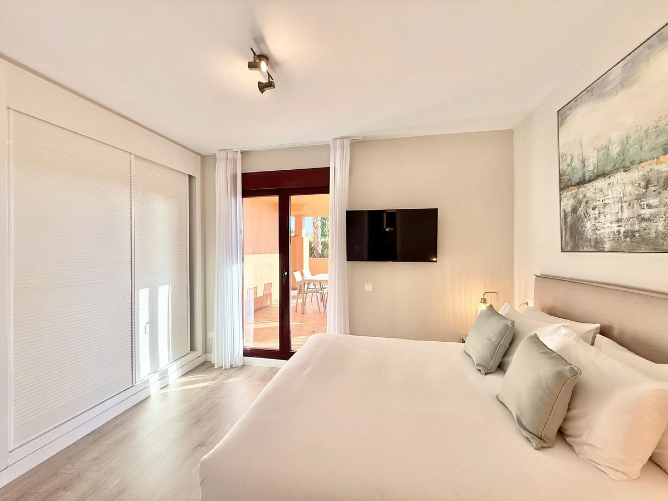 Modern 2-Bed, 2-Bath Apartment on the Edge of El Paraíso Golf