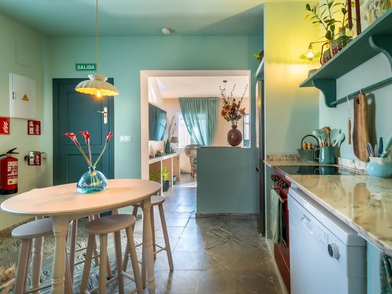 House - Townhouse в продаже в Marbella, Málaga. В доме 4 спален и 3 ванных комнат. Площадь дома 181 м²