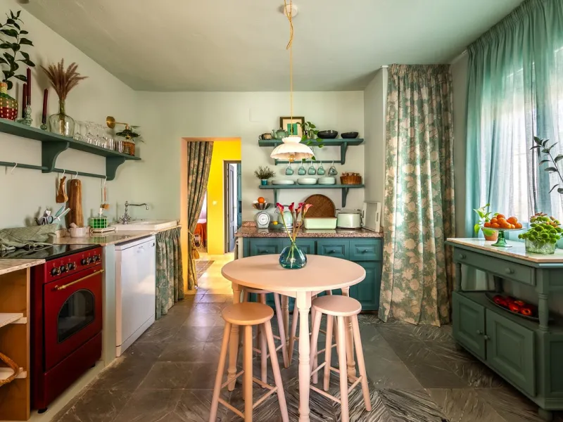 House - Townhouse в продаже в Marbella, Málaga. В доме 4 спален и 3 ванных комнат. Площадь дома 181 м²