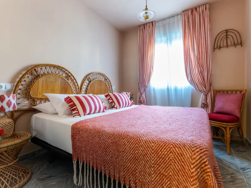 House - Townhouse в продаже в Marbella, Málaga. В доме 4 спален и 3 ванных комнат. Площадь дома 181 м²