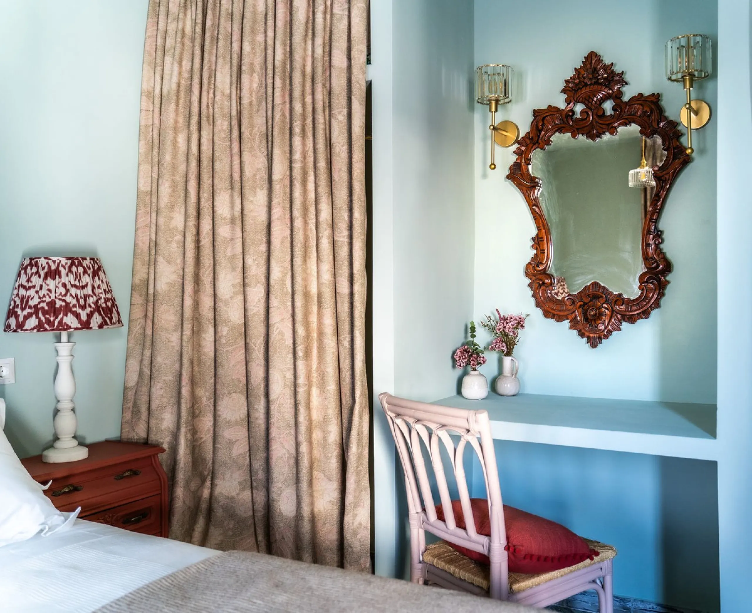 House - Townhouse в продаже в Marbella, Málaga. В доме 4 спален и 3 ванных комнат. Площадь дома 181 м²