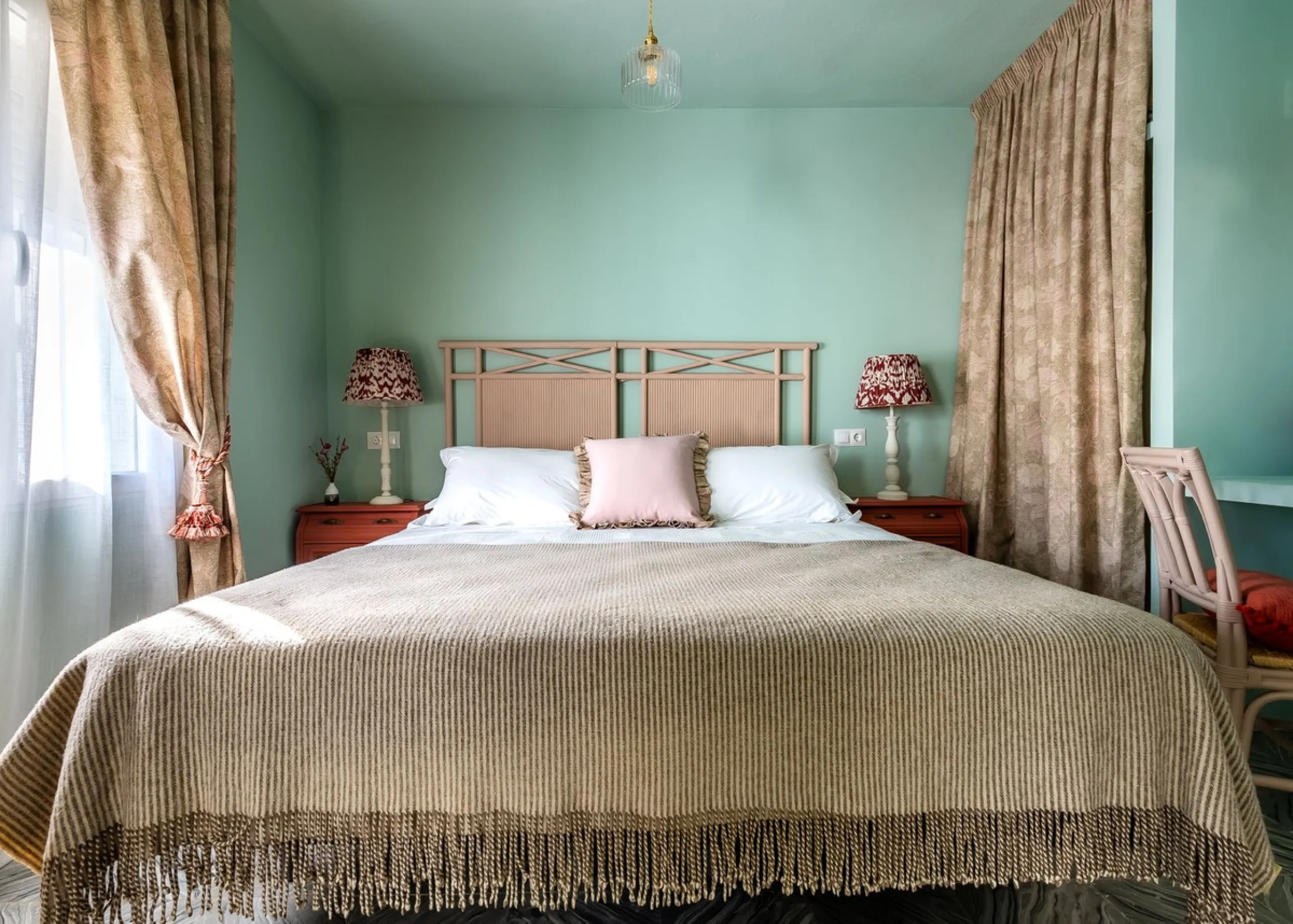 House - Townhouse в продаже в Marbella, Málaga. В доме 4 спален и 3 ванных комнат. Площадь дома 181 м²