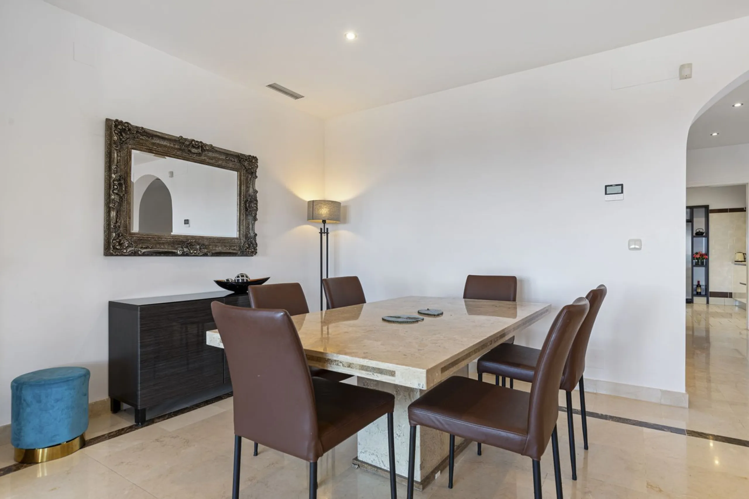 *Luxurious 1st Floor Apartment in Exclusive Urbanization* Puerto los Almendros