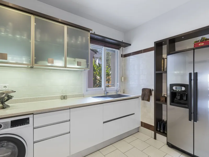 *Luxurious 1st Floor Apartment in Exclusive Urbanization* Puerto los Almendros