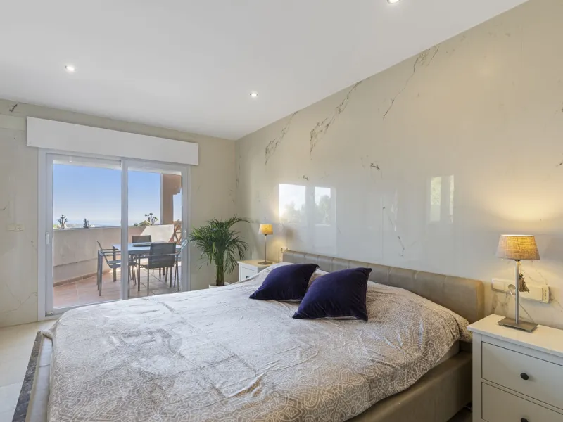 *Luxurious 1st Floor Apartment in Exclusive Urbanization* Puerto los Almendros