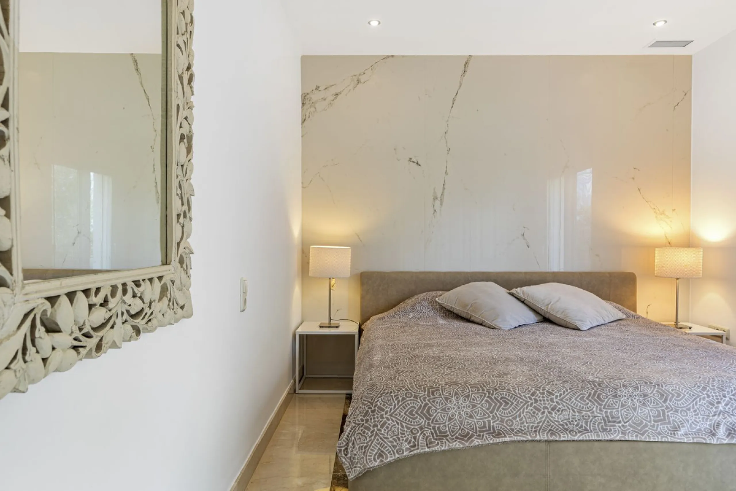 *Luxurious 1st Floor Apartment in Exclusive Urbanization* Puerto los Almendros