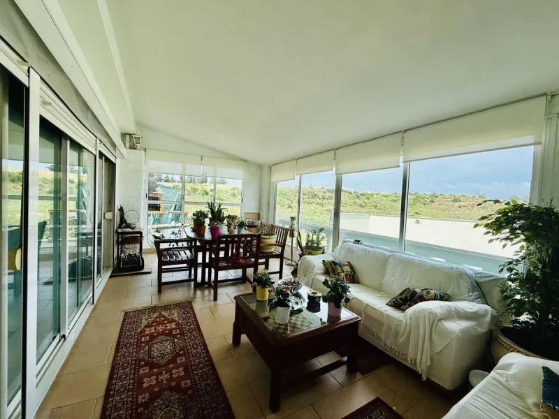 Large detached villa with a pool and two separate entrances in La Chumbera