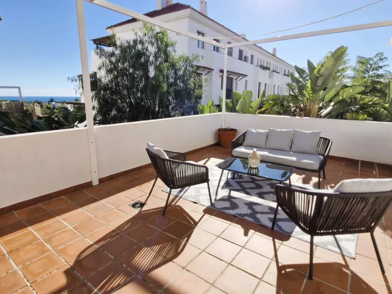 Charming Renovated Apartment in Las Lomas del Marbella Club – Golden Mile