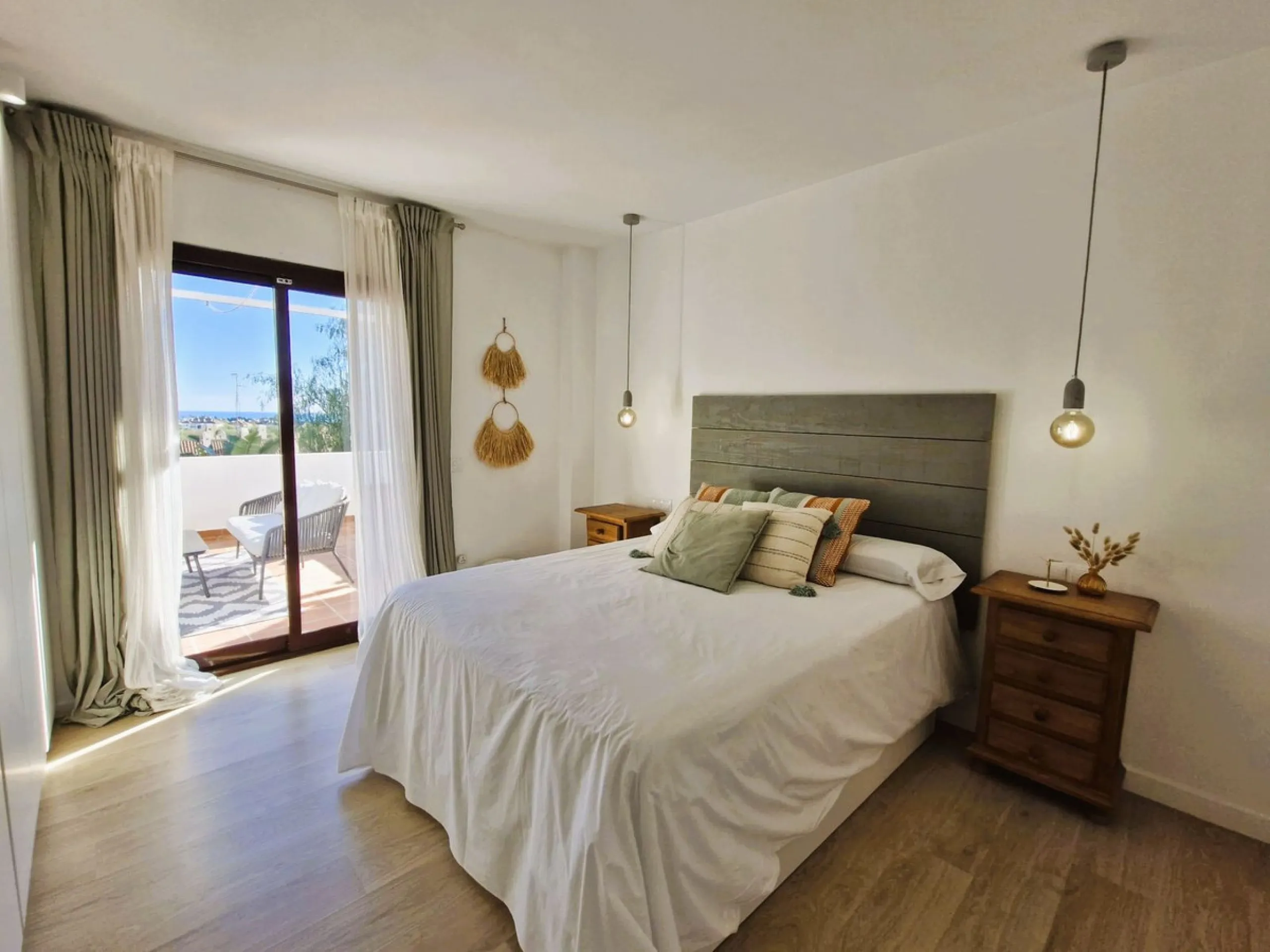 Charming Renovated Apartment in Las Lomas del Marbella Club – Golden Mile