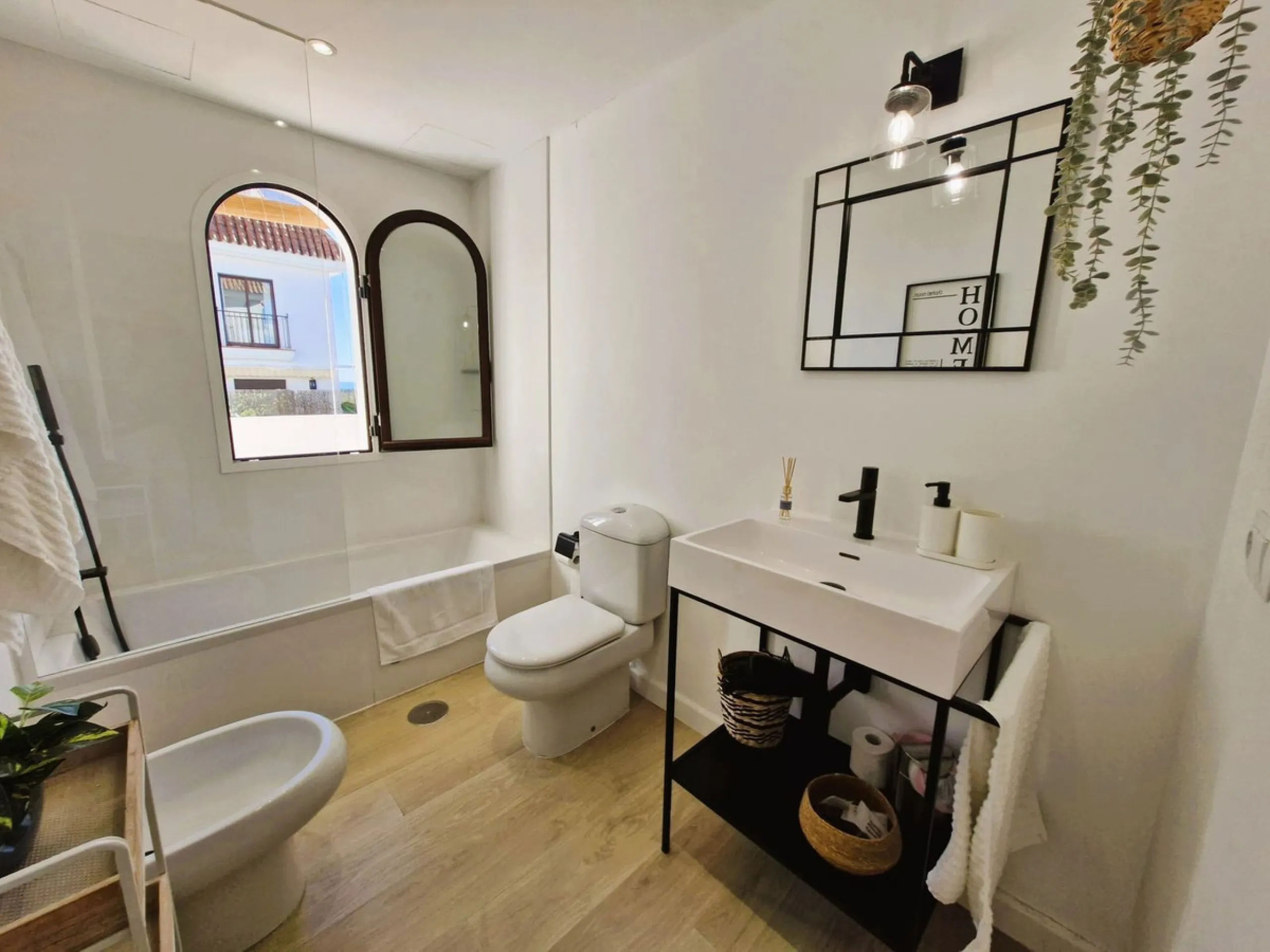 Charming Renovated Apartment in Las Lomas del Marbella Club – Golden Mile