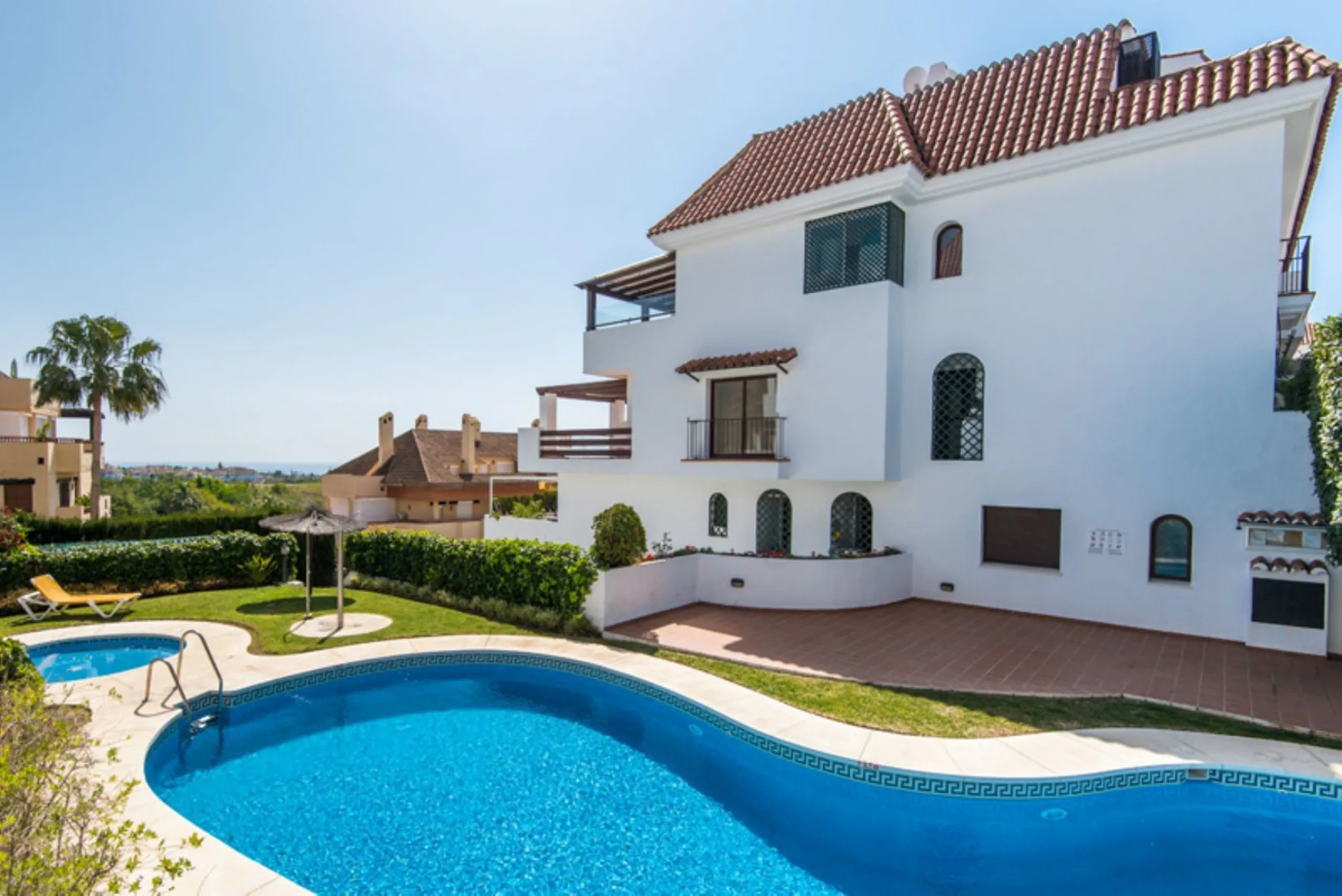 Charming Renovated Apartment in Las Lomas del Marbella Club – Golden Mile