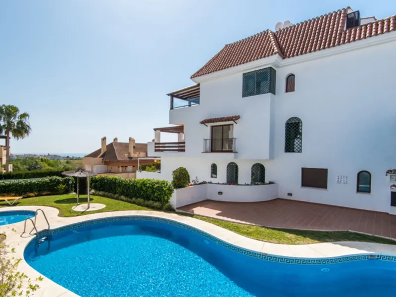 Charming Renovated Apartment in Las Lomas del Marbella Club – Golden Mile