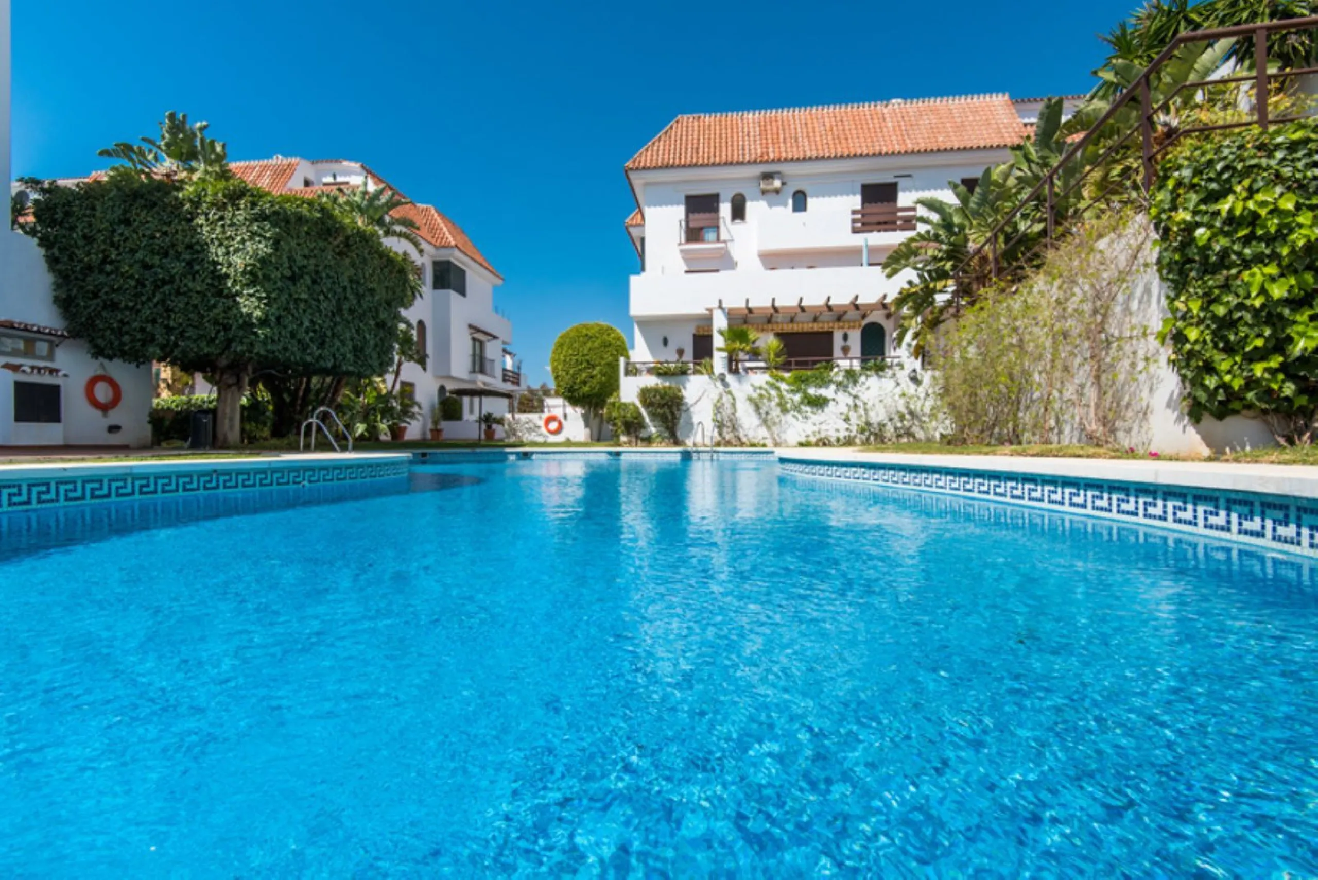 Charming Renovated Apartment in Las Lomas del Marbella Club – Golden Mile