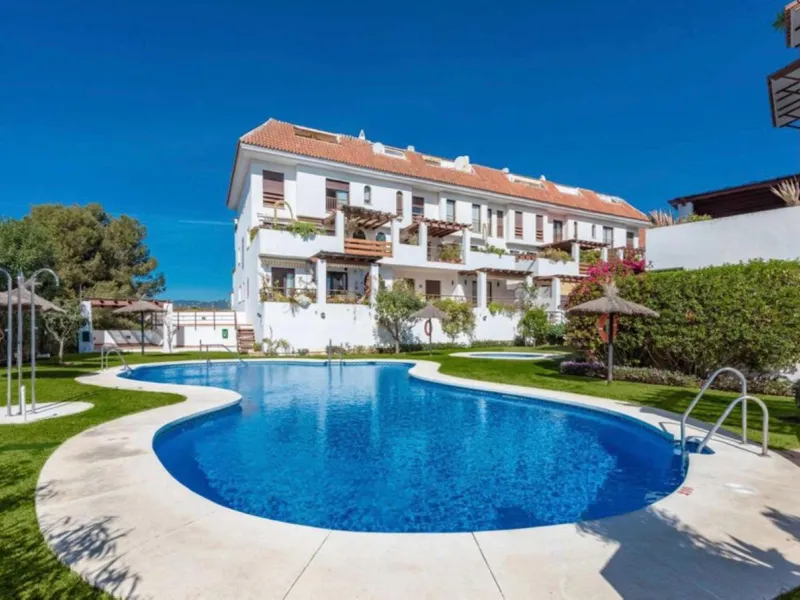 Charming Renovated Apartment in Las Lomas del Marbella Club – Golden Mile