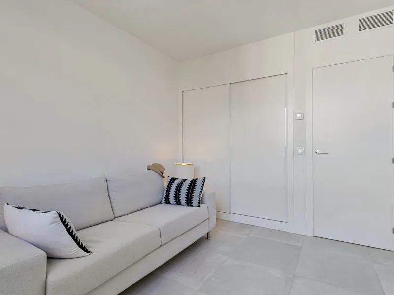 Apartment - Top Floor Apartment в продаже в Fuengirola, Málaga. В доме 2 спален и 2 ванных комнат. Площадь дома 86 м²