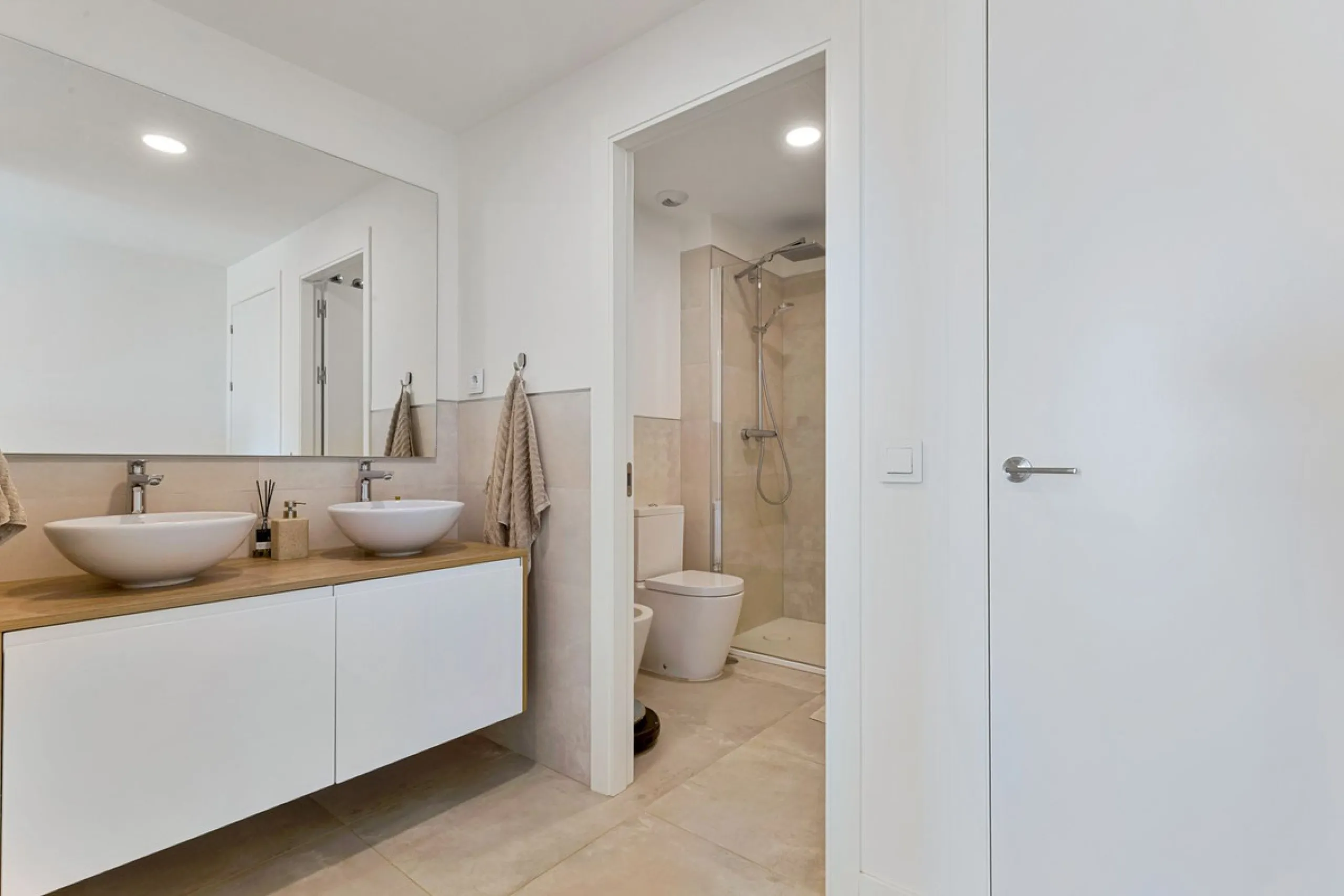 Apartment - Top Floor Apartment в продаже в Fuengirola, Málaga. В доме 2 спален и 2 ванных комнат. Площадь дома 86 м²