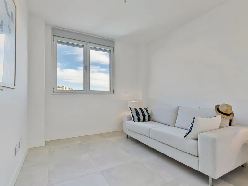 Apartment - Top Floor Apartment в продаже в Fuengirola, Málaga. В доме 2 спален и 2 ванных комнат. Площадь дома 86 м²
