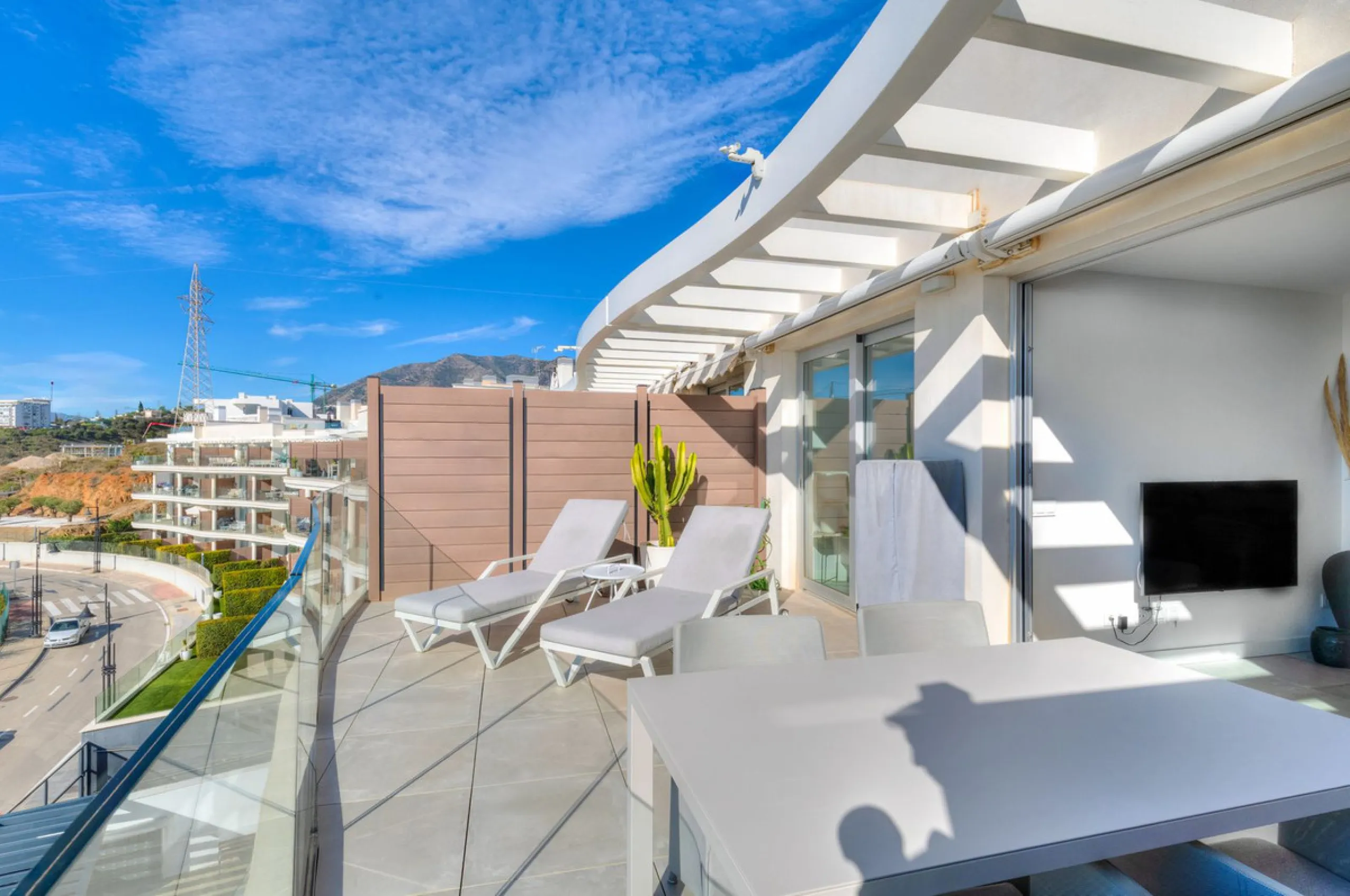 Apartment - Top Floor Apartment в продаже в Fuengirola, Málaga. В доме 2 спален и 2 ванных комнат. Площадь дома 86 м²
