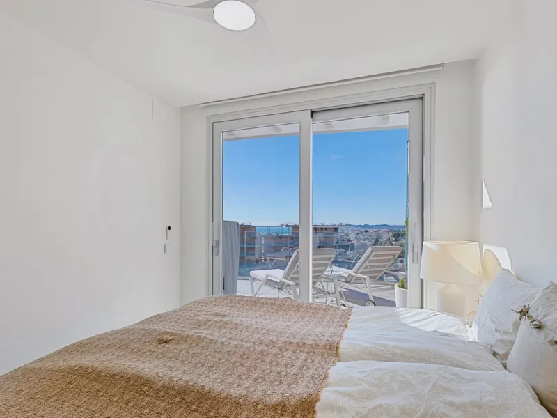 Apartment - Top Floor Apartment в продаже в Fuengirola, Málaga. В доме 2 спален и 2 ванных комнат. Площадь дома 86 м²