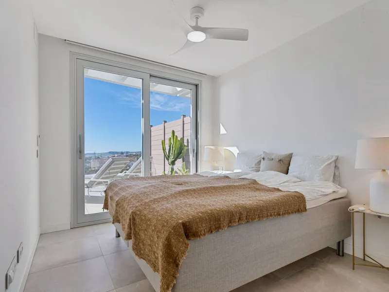 Apartment - Top Floor Apartment в продаже в Fuengirola, Málaga. В доме 2 спален и 2 ванных комнат. Площадь дома 86 м²