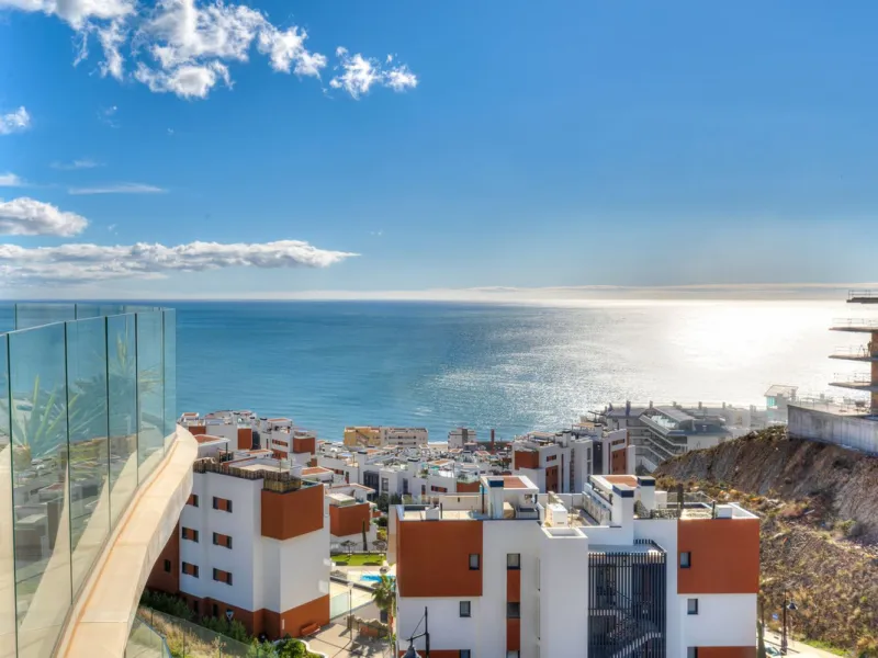 Apartment - Top Floor Apartment в продаже в Fuengirola, Málaga. В доме 2 спален и 2 ванных комнат. Площадь дома 86 м²